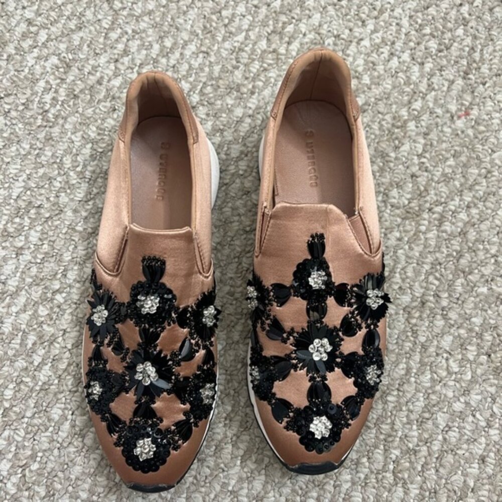 Uterqüe Blush Pink Slip-On Flats with Black Beaded Floral Embellishment